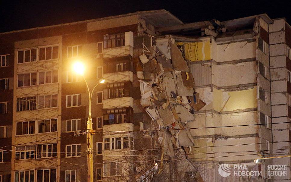 Обрушение 9 этажей в жилом доме в ижевске — последние новости, фото и видео с места аварии