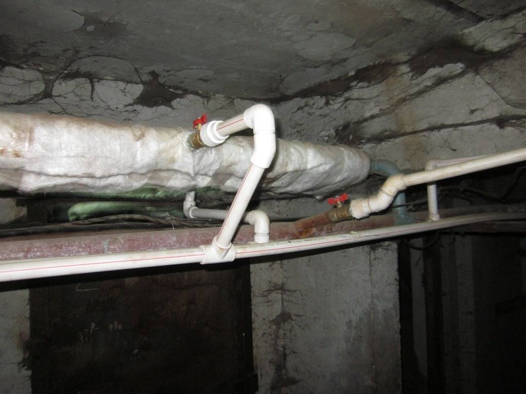 Эффективные способы утепления труб в подвале | энциклопедия различных видов труб - материалы, применение, характеристики