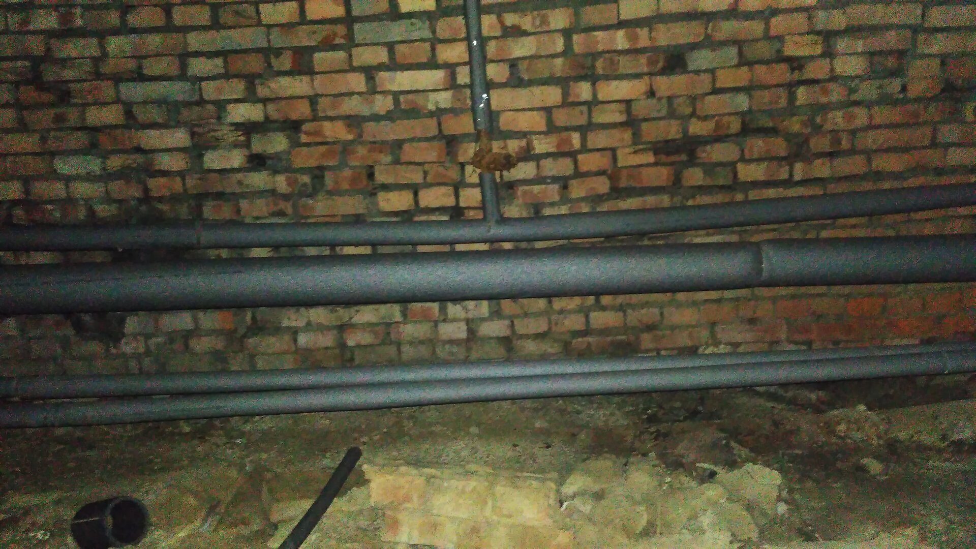 Чем утеплить трубы отопления в подвале многоквартирного дома