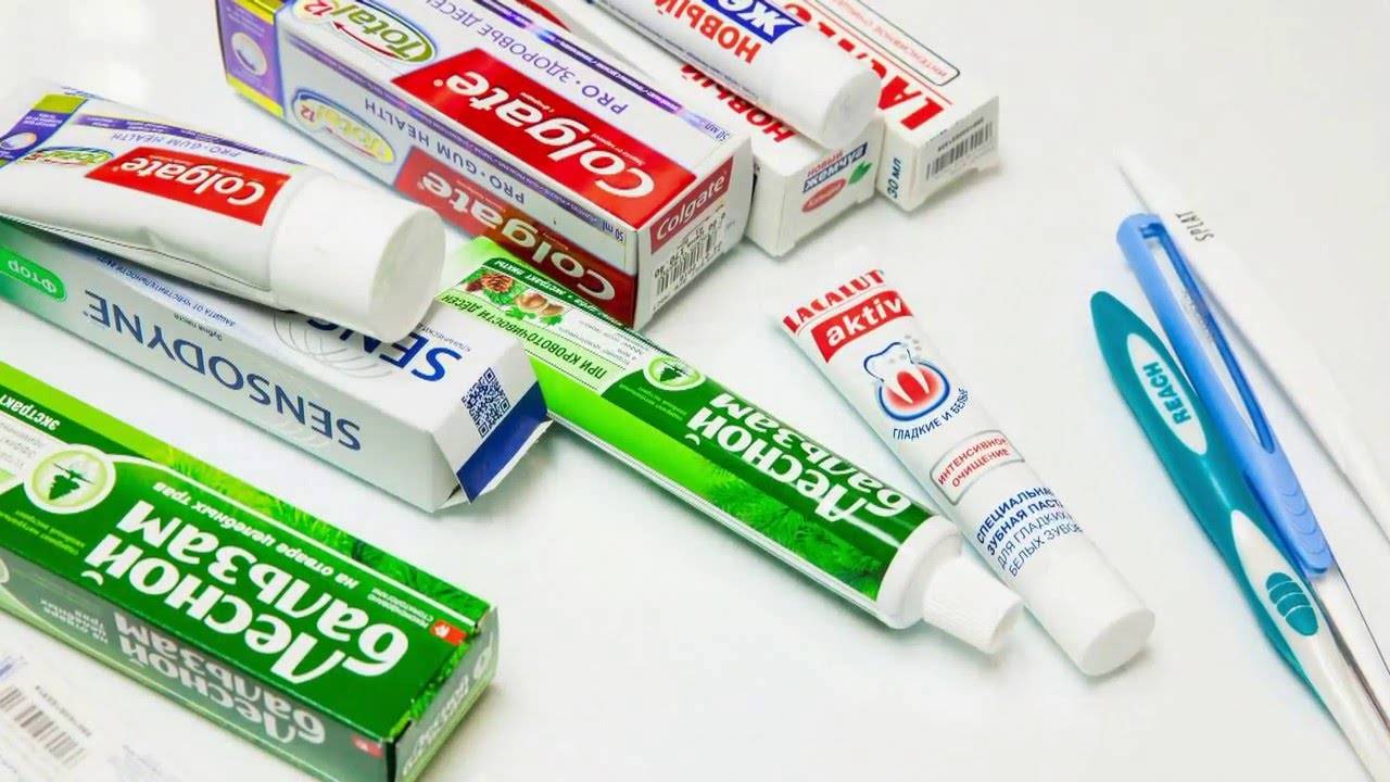 8 вещей, которые можно почистить зубной пастой