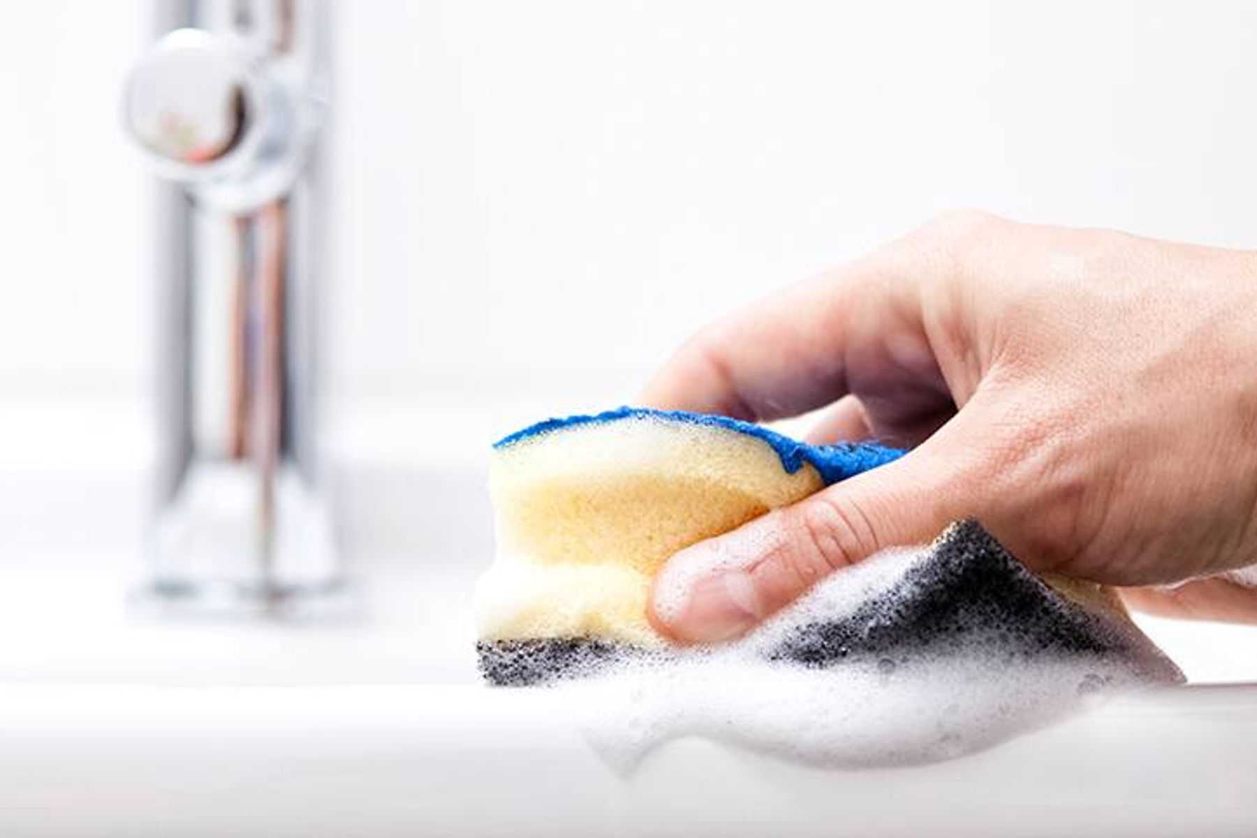 Как почистить ванну от волос: магазинные и народные средства, отзывы