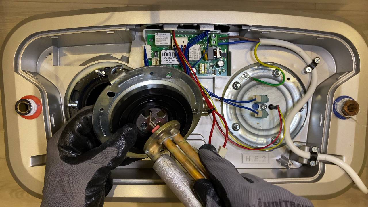 Самостоятельный ремонт водонагревателя аристон abs vls pw 30-50-80-100 - как это работает?