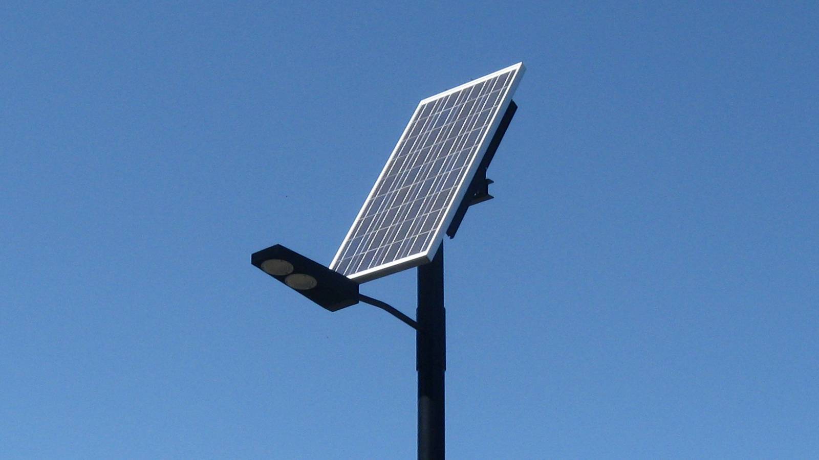 Системы солнечной фотоэнергетики на улицах города